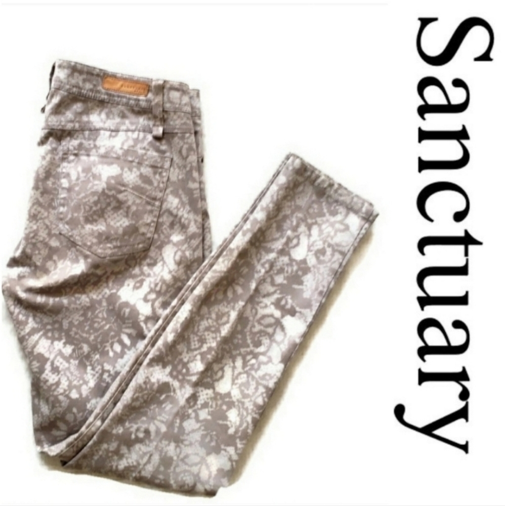 Sanctuary womens size 27 pants w/ tan & cream lace pattern, straight leg skinny